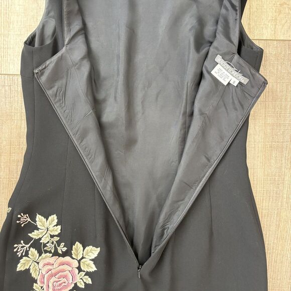 Maggy London Lined Sheath Dress Size 8 Black Elegant Floral Embroidered Wedding - Picture 7 of 15